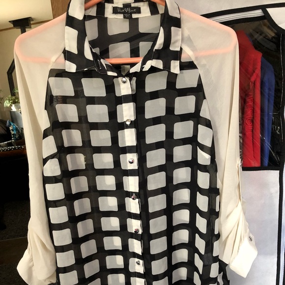 Velvet Heart Tops - Sheer woman’s dress shirt